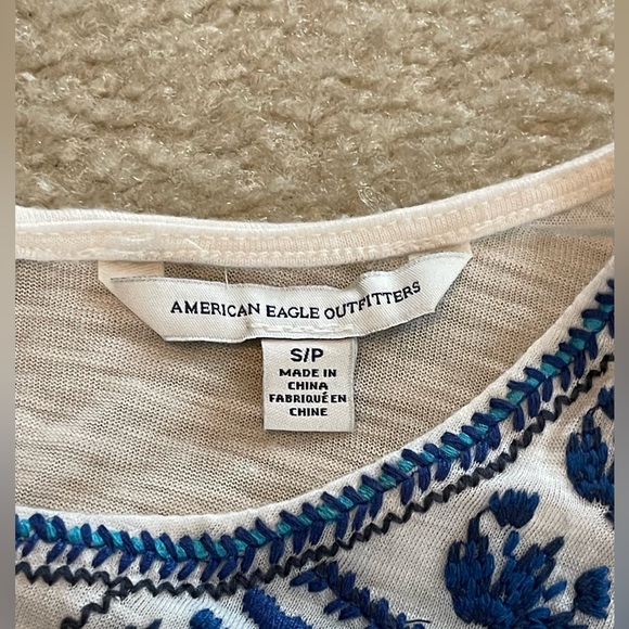 American Eagle Outfitters - Flowy Tank Top with Blue Embroidered - Size: S/P - Picture 5 of 6